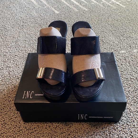Inc International Black Wedge Sandals Size 8 in EUC - Picture 1 of 8